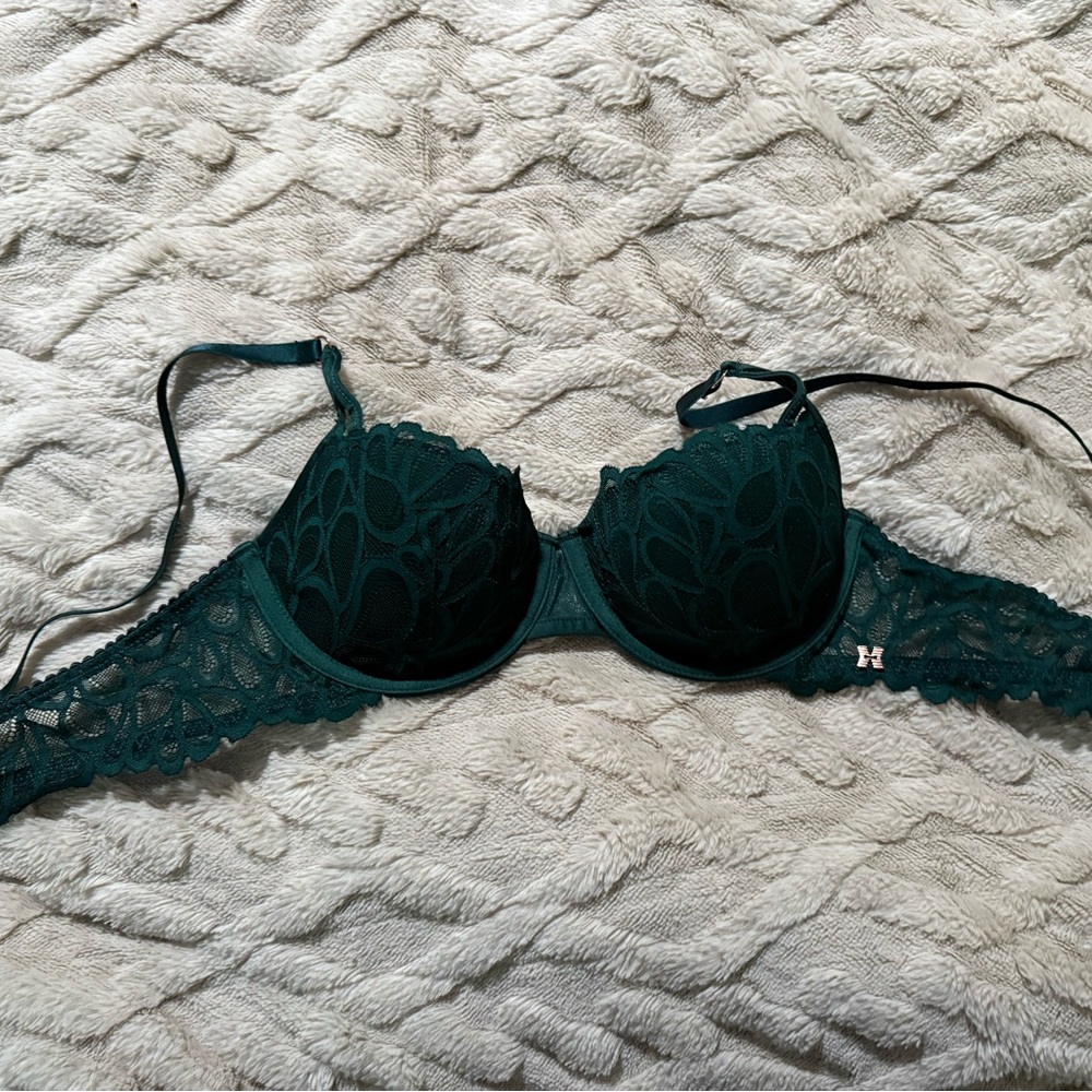 Savage X Fenty green bra 36B